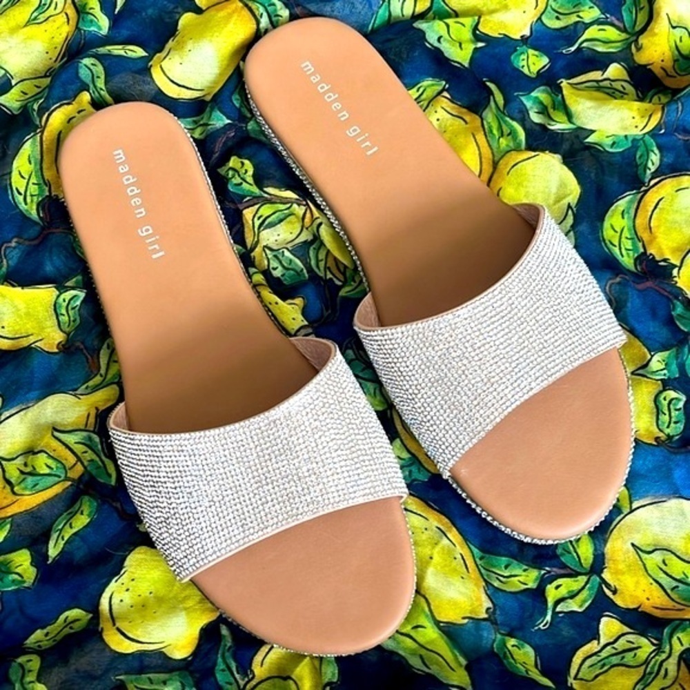 Brand New Madden Girl Ariianna Rhinestone Crystal Bling Slides Sandals Sparkly